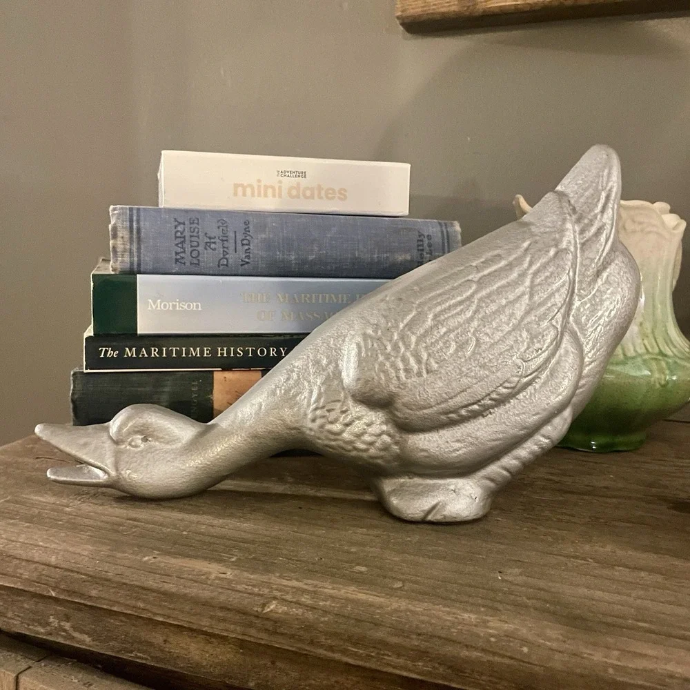 Vintage Cast Iron Goose Doorstop 12